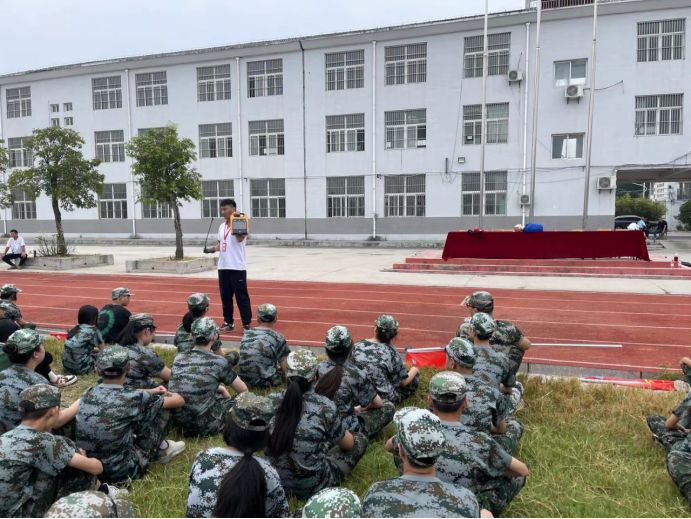 “救在身边·校园守护”--应急救护培训走进鸳楼中学582.png