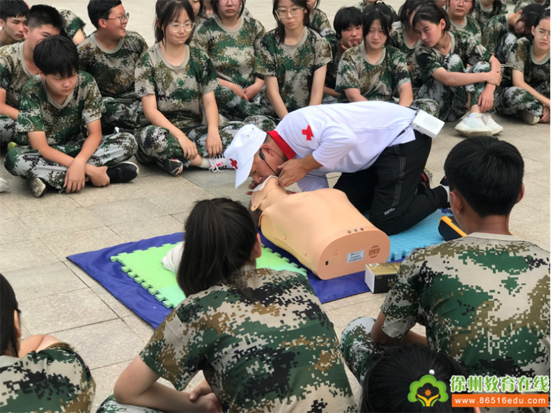 铜山中专开展高一新生应急救护技能普及培训活动836.png