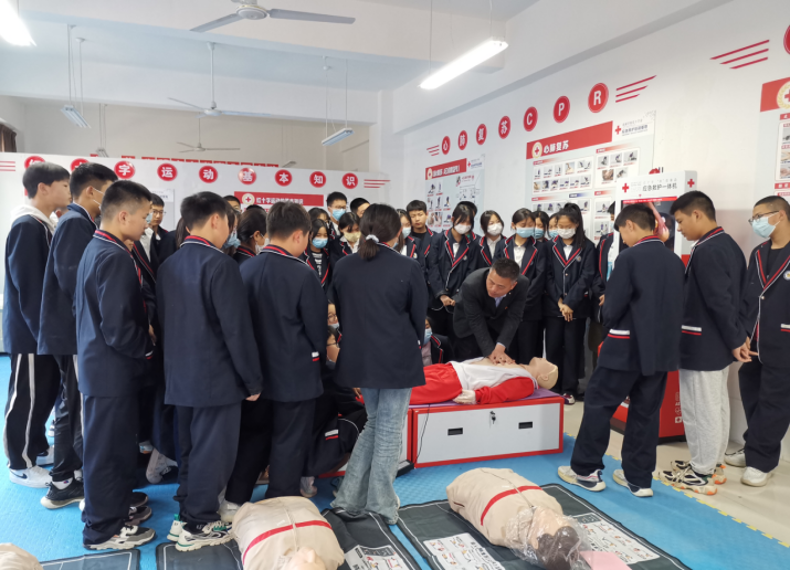 南湖学校五八红十字日纪念活动303.png