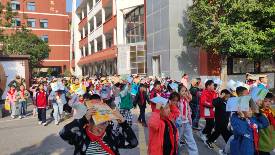 防灾减灾  守护生命‖铜山新区实验小学开展防震减灾安全疏散演练活动526.png