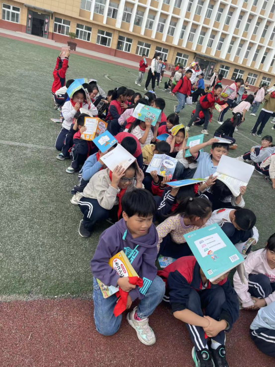 闫窝小学防震疏散演练881.png