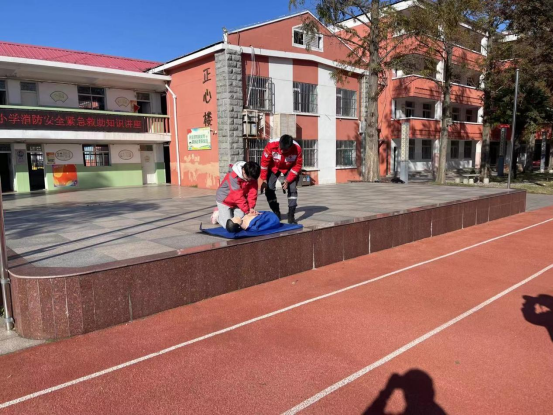 预防为主 生命至上_——沛县大屯矿区第一小学举行消防安全应急疏散演练524.png