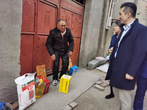 擦亮人道名片 关爱困难家庭460.png