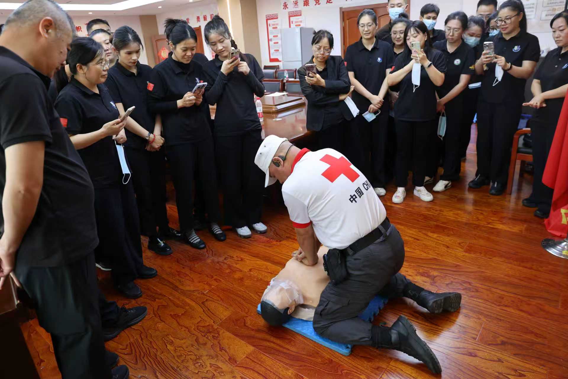 “苏超”再破纪录 “赛事IP”激活融合消费新动能球速体育- 球速体育官方网站- 球速体育APP下载