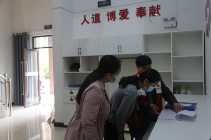 4.11铜山区红十字会赴基层工作开展调研工作220.png
